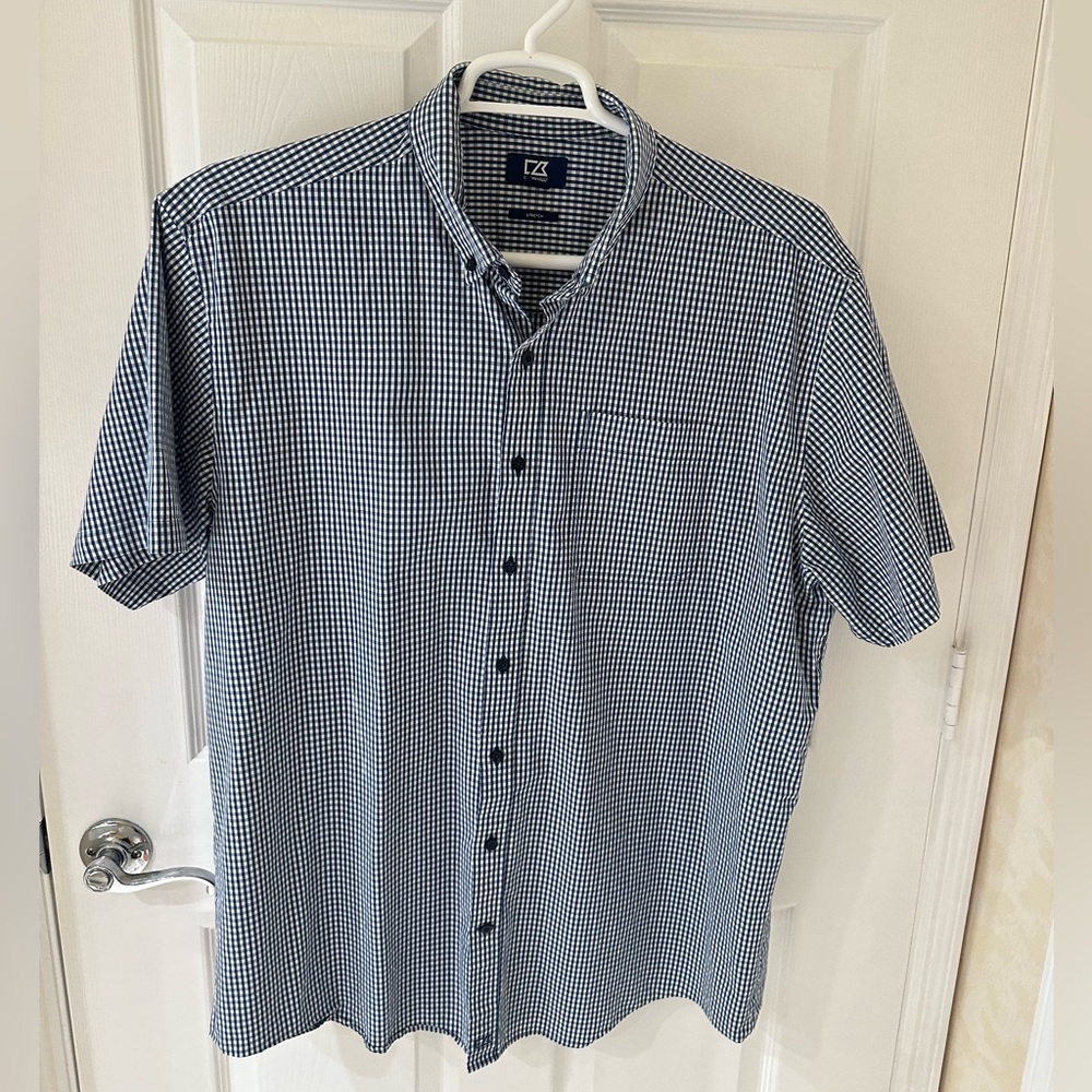 Cutter & Buck Black and White Casual Button Down Shirt
